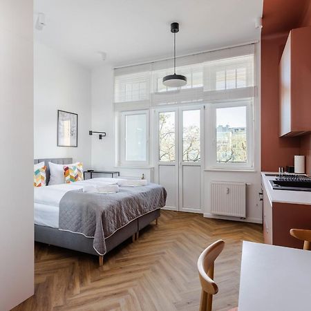 Przytulne I Komfortowe Studia Very Berry W Poznaniu By Noclegi Renters Екстер'єр фото