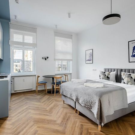 Przytulne I Komfortowe Studia Very Berry W Poznaniu By Noclegi Renters Екстер'єр фото